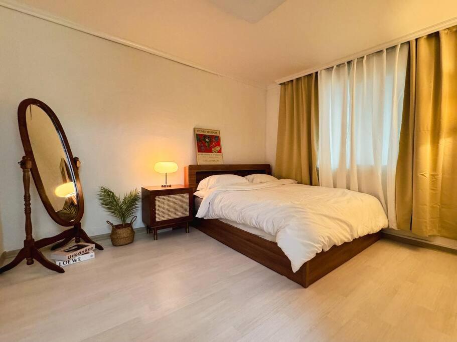 Apartment Haebangchon Itaewon 3 Bedroom *
