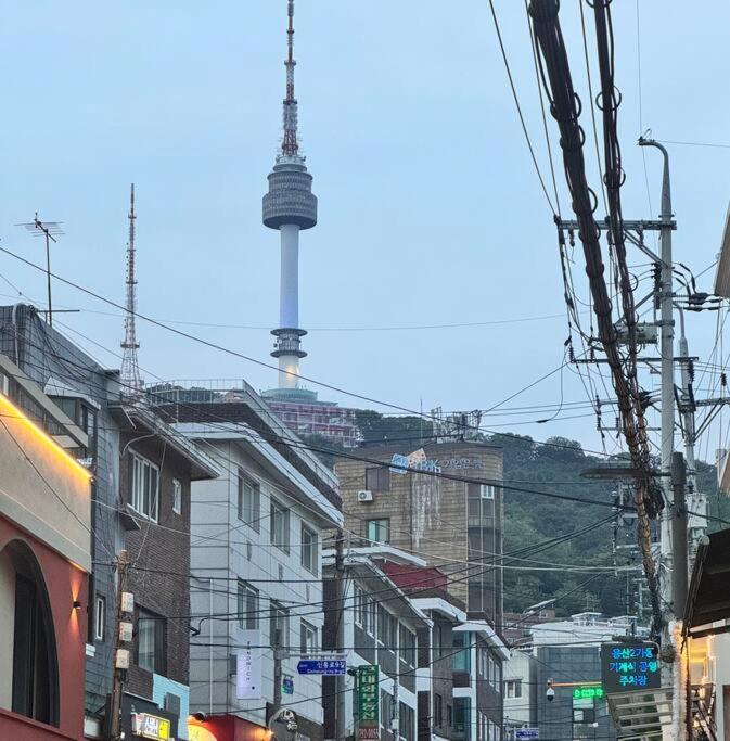 Haebangchon Itaewon 3 Bedroom Apartment Seoul